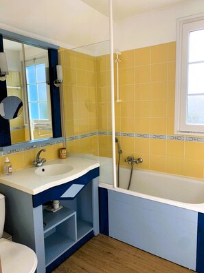 Douche, séchoir à cheveux