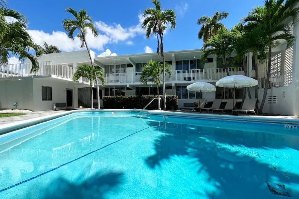 Garden Beach Hotel