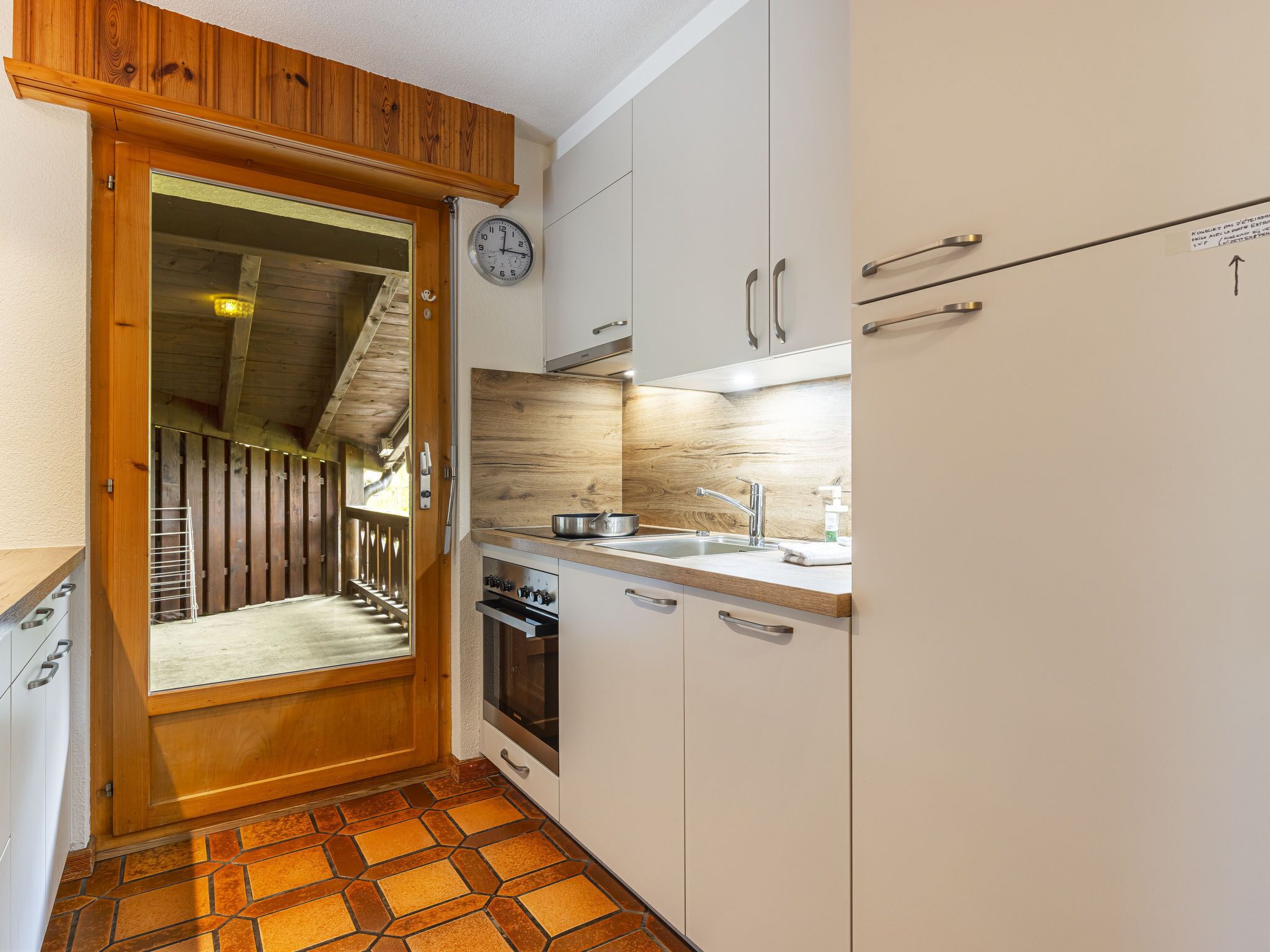 Fridge, oven, dishwasher, toaster