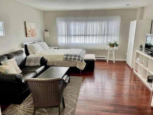 Wifi gratis y ropa de cama 