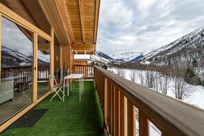 Outdoor dining - Chalet Triplex - sleeps 6 (ST SORLIN D ARVES)