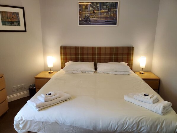 2 bedrooms, iron/ironing board, WiFi, bed sheets