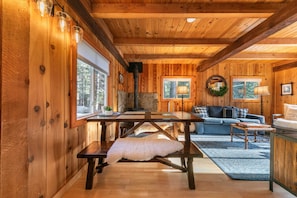 Interior - 3BD Retreat - 5 Min to Beach, Trails & Town (Carnelian Bay)