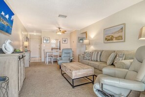 TV, table tennis, books - Condo# 411 Siesta Key Beach Sunsets (Sarasota)