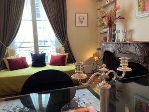 1 chambre, fer et planche à repasser, Wi-Fi, draps fournis