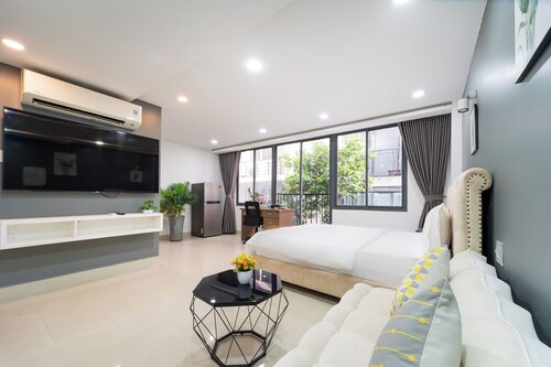 Golden Sun 3 Apartments  