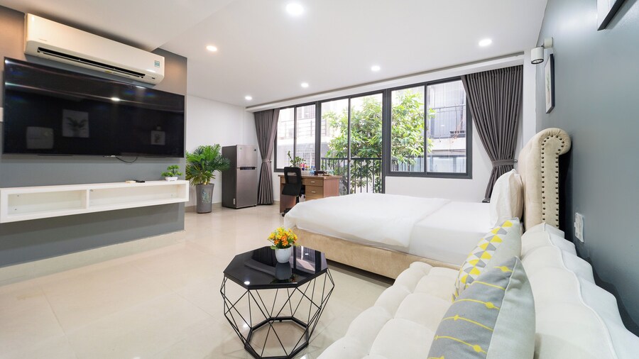 Golden Sun 3 Apartments