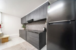 Family Apartment | Private kitchen - Golden Sun 3 Apartments (Ho Chi Minh City)