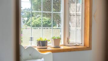 Basic Room, 1 Bedroom (theshim103) | 1 bedroom, free WiFi