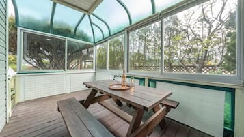 Basic Room, 1 Bedroom (theshim101) | 1 bedroom, free WiFi