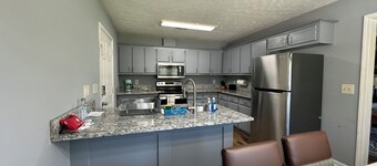 Joyful Place 2 King Bed 2 bath
10 Min to Berry College, Shorter University