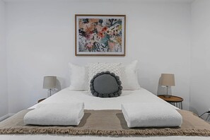 3 Schlafzimmer, Bügeleisen/Bügelbrett, Reisekinderbett, WLAN