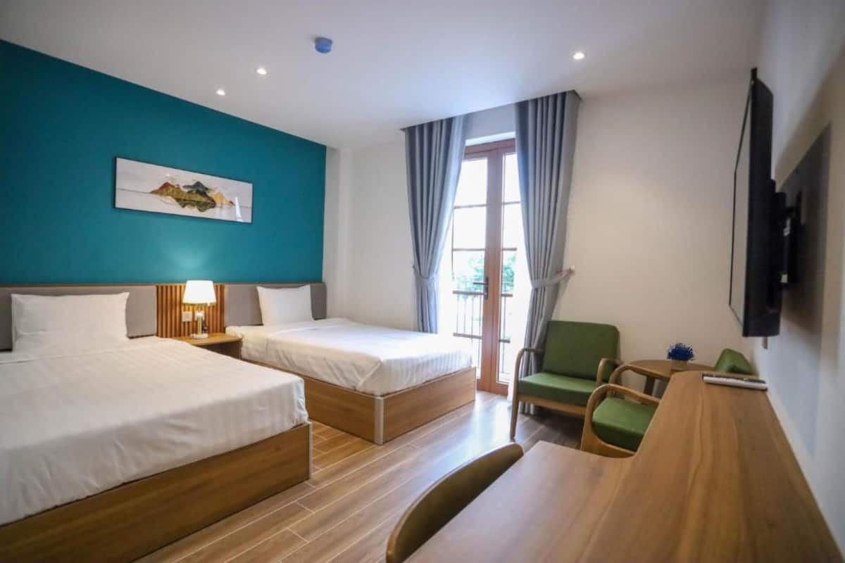 Superior Twin Room, City View | 1 bedroom, soundproofing, free WiFi, bed sheets