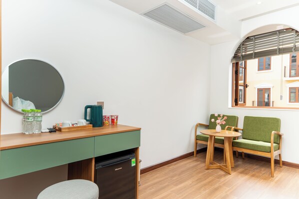 Suíte família, vista para a cidade | 1 quarto, quartos à prova de som, Wi-Fi de cortesia, roupa de cama