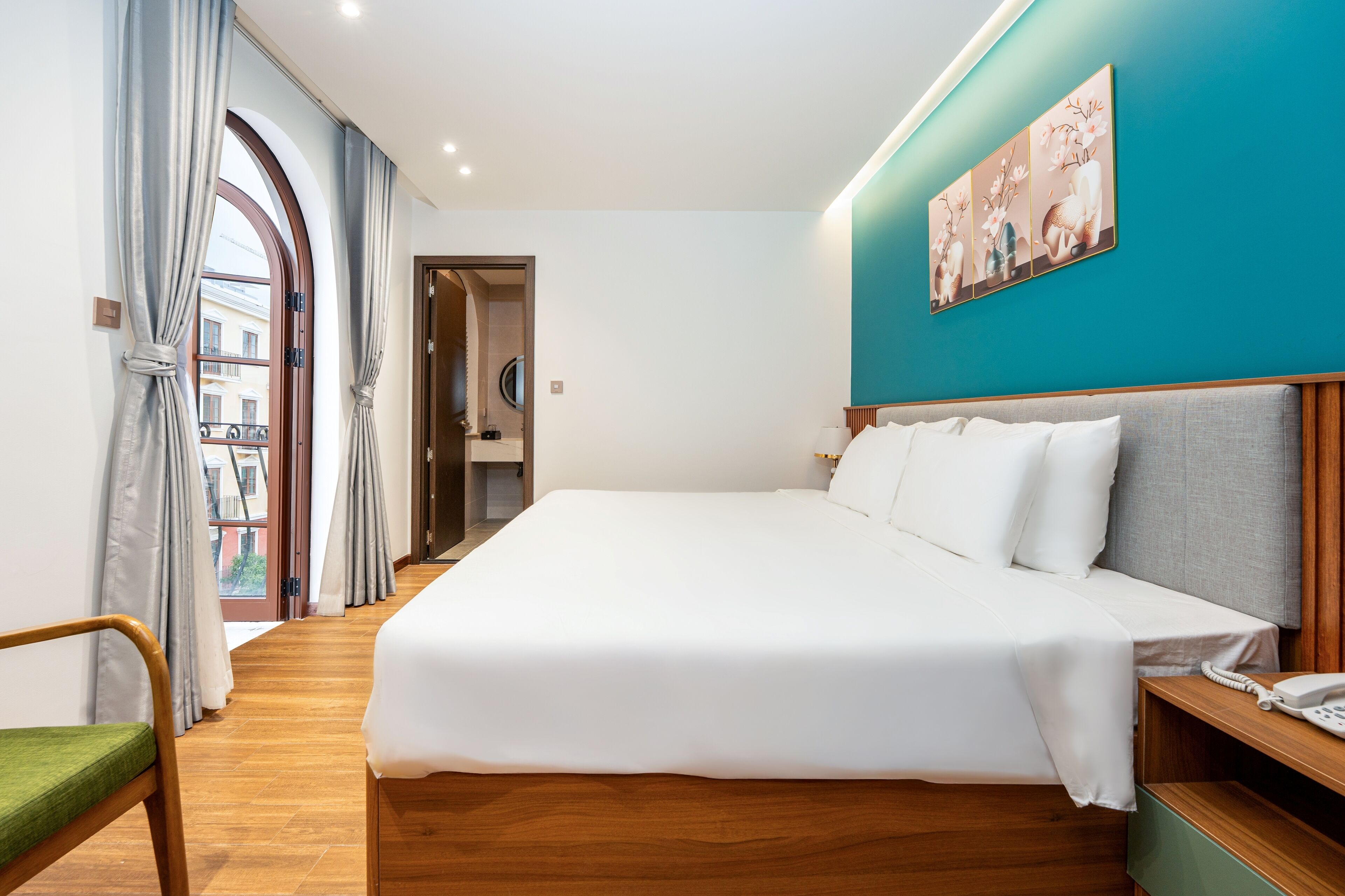 Deluxe Double Room, City View | Premium bedding, soundproofing, free WiFi, bed sheets