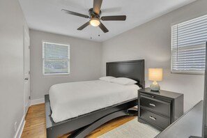 3 bedrooms, iron/ironing board, free WiFi, bed sheets