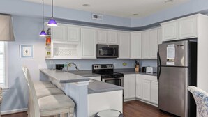 Private kitchen - OCHG Townhouse 102 10 (Ocean City)