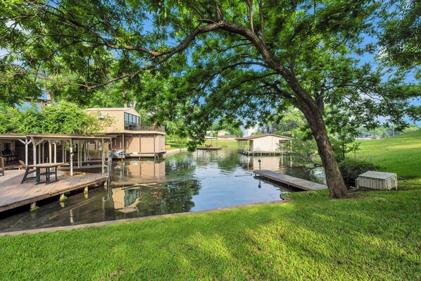 Property grounds - R&R on LBJ-Waterfront home in a peaceful cove (Kingsland)