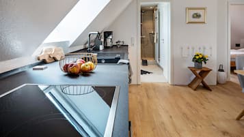 Kühlschrank, Ofen, Herdplatte, Geschirrspüler