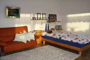1 bedroom, free WiFi, bed sheets