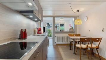 Refrigerador, horno, parrilla de estufa y lavavajillas