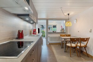 Kühlschrank, Ofen, Herdplatte, Geschirrspüler