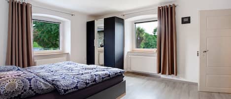 1 bedroom, iron/ironing board, free WiFi, bed sheets