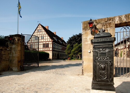 Ferienhaus 'Haus Am Brunnen' auf 100 qm mit privatem Garten und WLAN