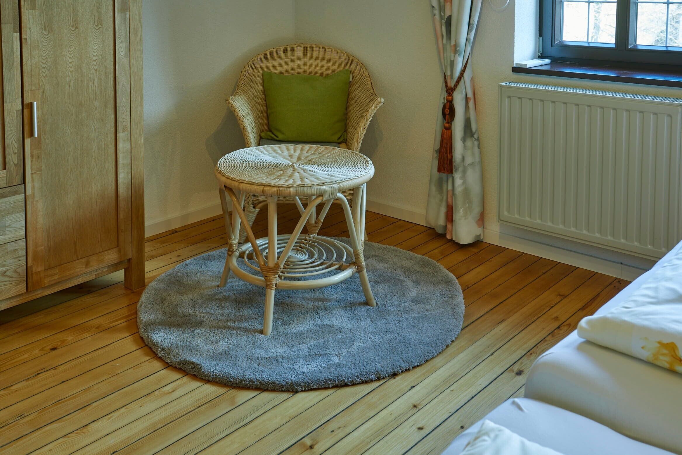 TV, lareira, mesa de pingue-pongue, aparelho de som