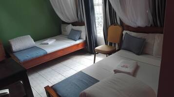 Chambre Deluxe, balcon, vue cour intérieure