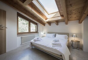 2 soverom, strykejern/-brett, wi-fi (inkludert) og sengetøy