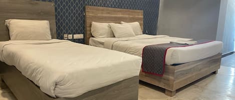 Desk, soundproofing, free WiFi