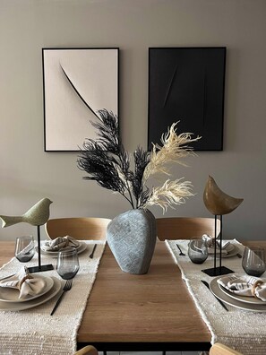 Dining - 1BR apartment with incredible Burj Khalifa view (Dubai)