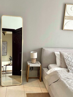 1 bedroom, iron/ironing board, WiFi, bed sheets - 1BR apartment with incredible Burj Khalifa view (Dubai)