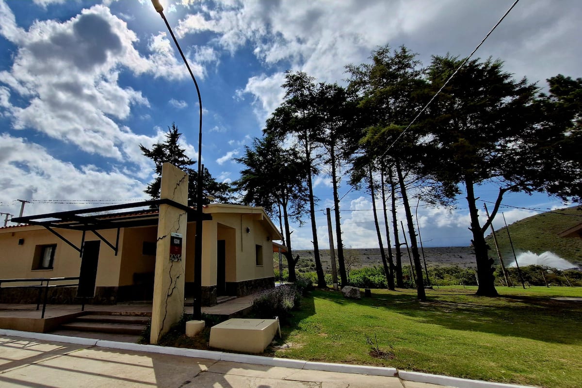 House, 3 Bedrooms | Premium bedding, down comforters, pillowtop beds, in-room safe