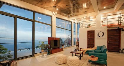 LaRiSa X Mountains & Martini Villa