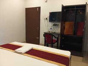 Deluxe Room, City View - Swastik inn (Guwahati)