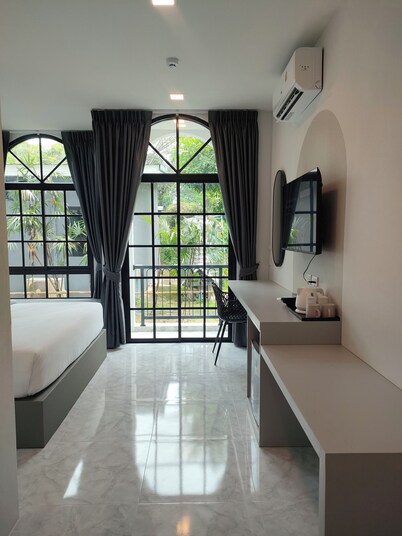 The target residence & resort