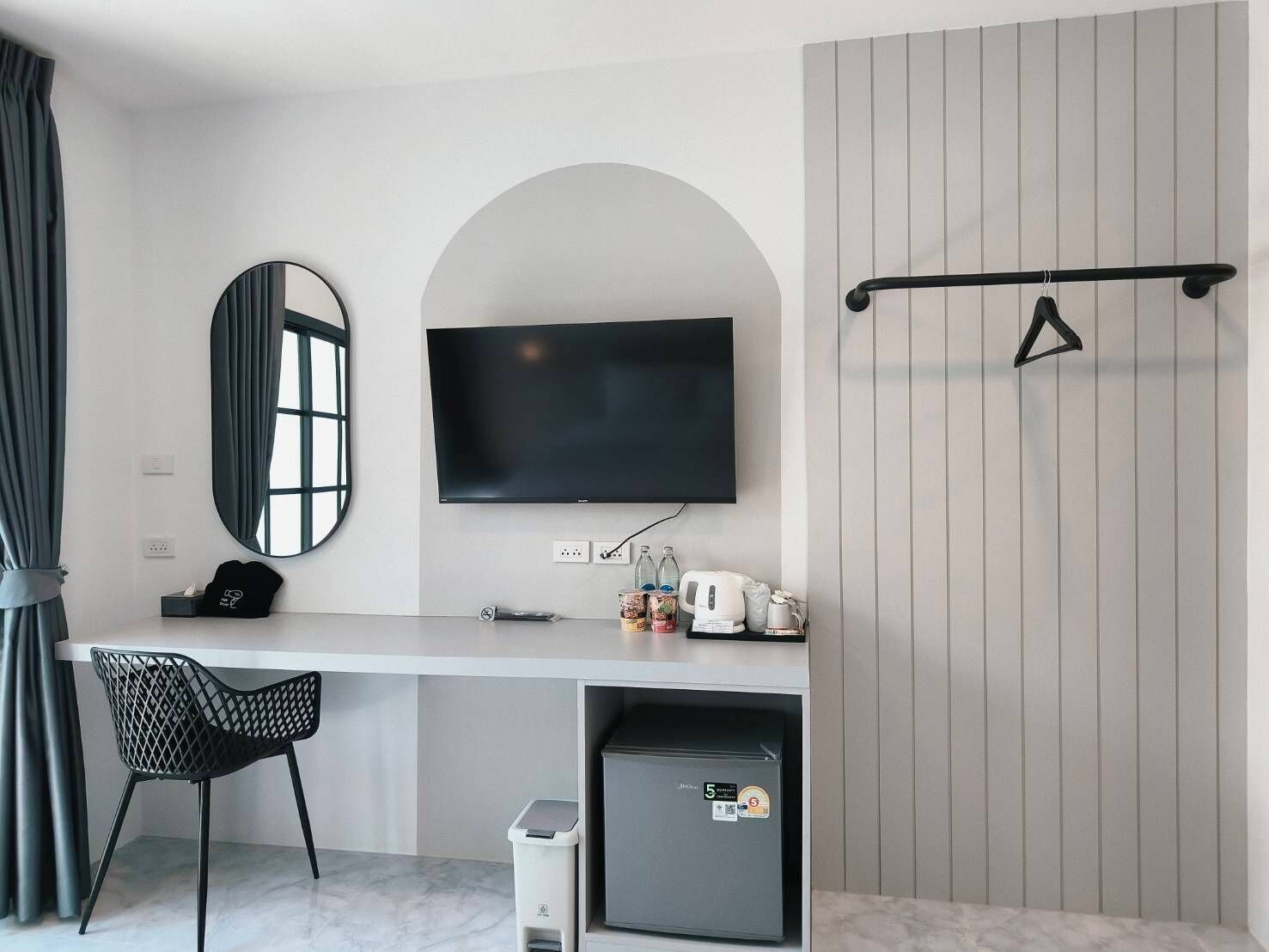 标准房 | 迷你吧、办公桌、笔记本电脑工作区、免费 WiFi