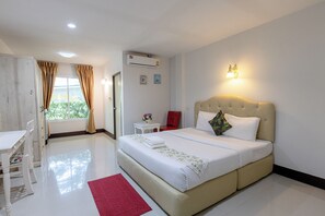 Room, 1 King Bed | Desk, laptop workspace, free WiFi - The target residence & resort (Chiang Rai)