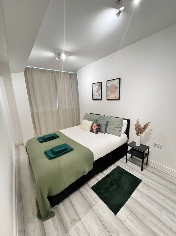 1 bedroom, free WiFi, bed sheets