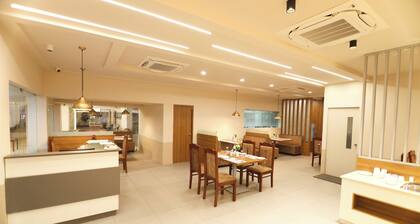 The Swagath Grande By Zeeyatt Regency