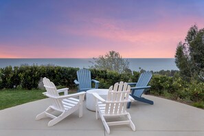 Terrace/patio - Stardust by AvantStay | Views, Hot Tub, Pool Table (Malibu)