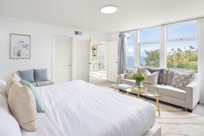 3 sovrum, skrivbord, gratis wi-fi och sängkläder