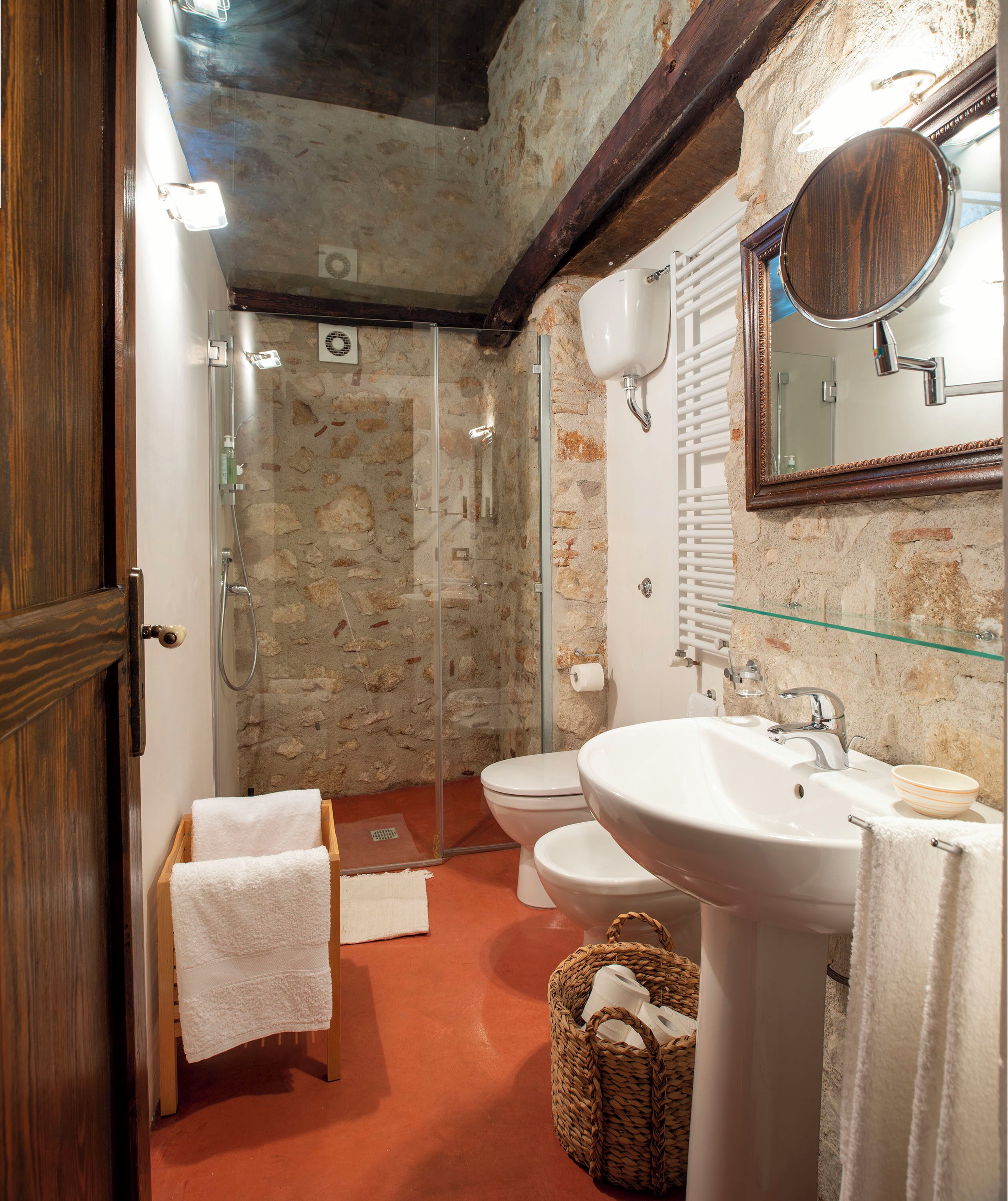 Dusche, Haartrockner, Bidet, Handtücher