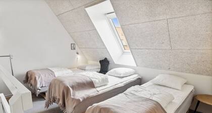 Lovely apartment right in the center of Marielyst