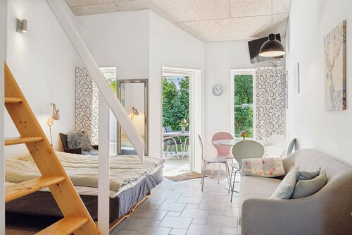 Lovely apartment right in the center of Marielyst