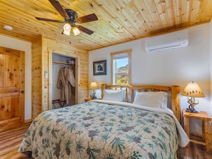 5 habitaciones, escritorio, tabla de planchar con plancha y wifi 