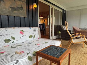 TV, fireplace - Experience real summer idyll at Drageholmen 3 (Græsted)
