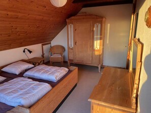 4 bedrooms, free WiFi
